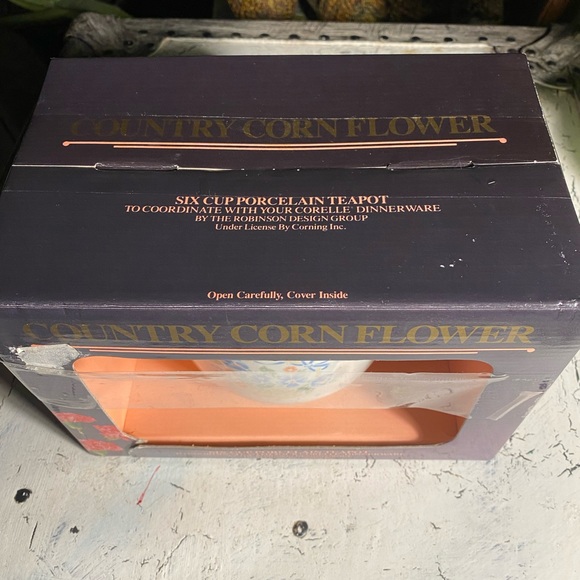 NIB Country Cornflower 6 Cup Teapot matches the Corelle Pattern - Picture 8 of 11